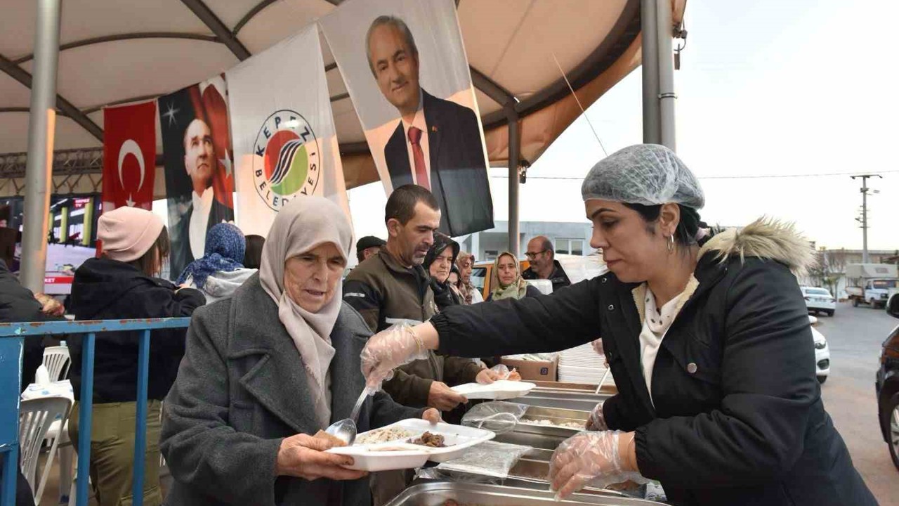 Kepez’in iftar sofraları Başköy ve Gaziler’e kuruldu
