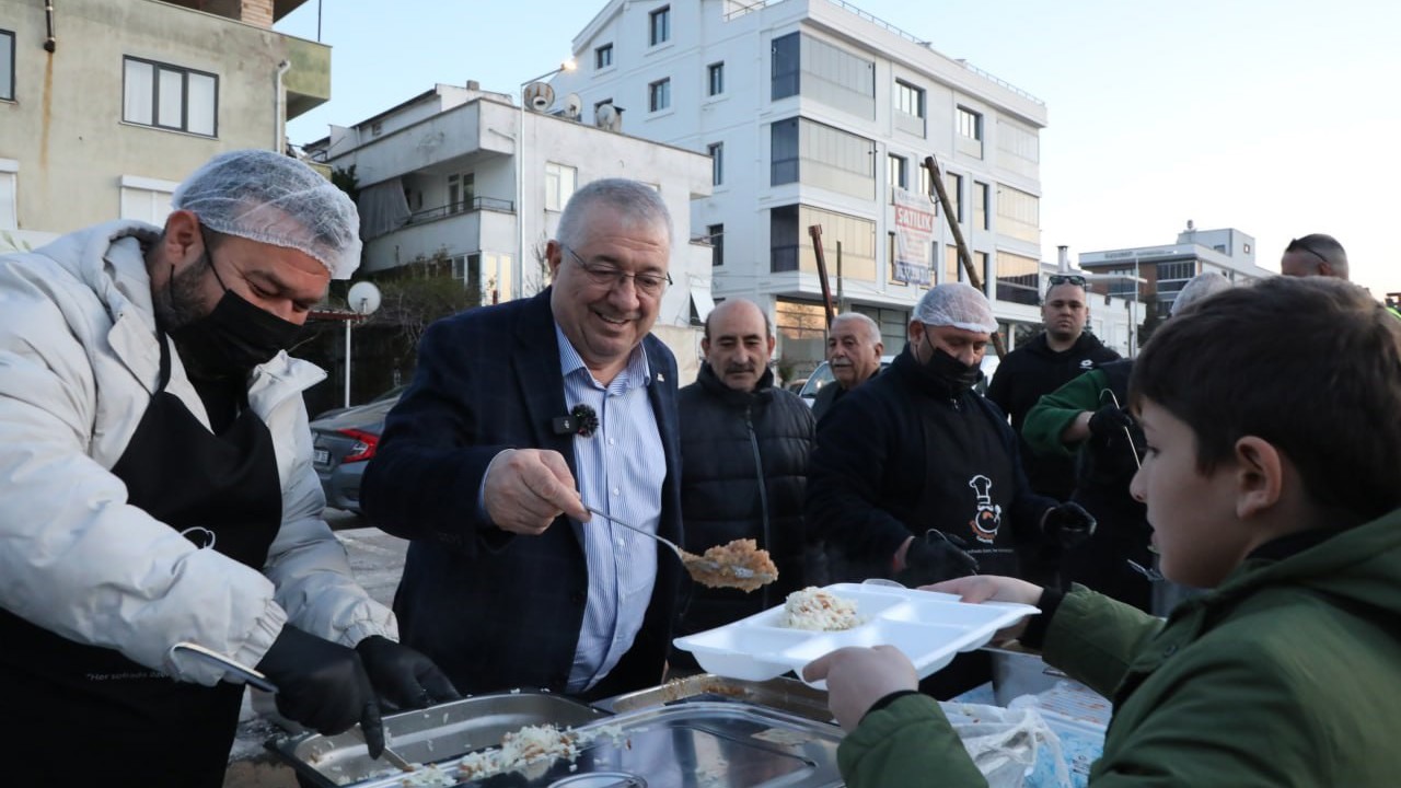 Edremit iftar sofralarında buluşuyor

