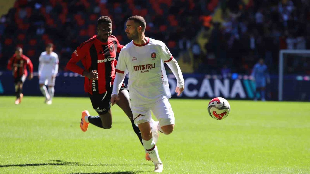 Trendyol Süper Lig: Gaziantep FK: 0 - Fatih Karagümrük: 0 (İlk yarı)
