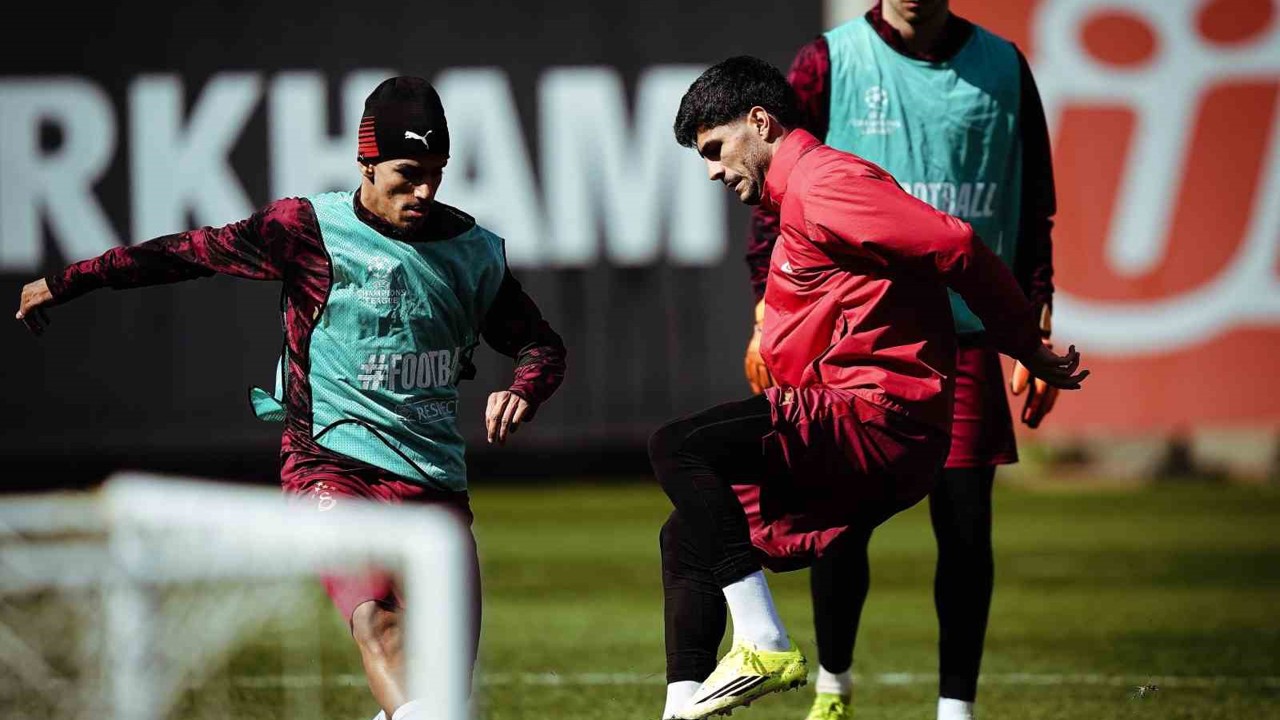 Galatasaray, Liverpool maçı hazırlıklarına başladı
