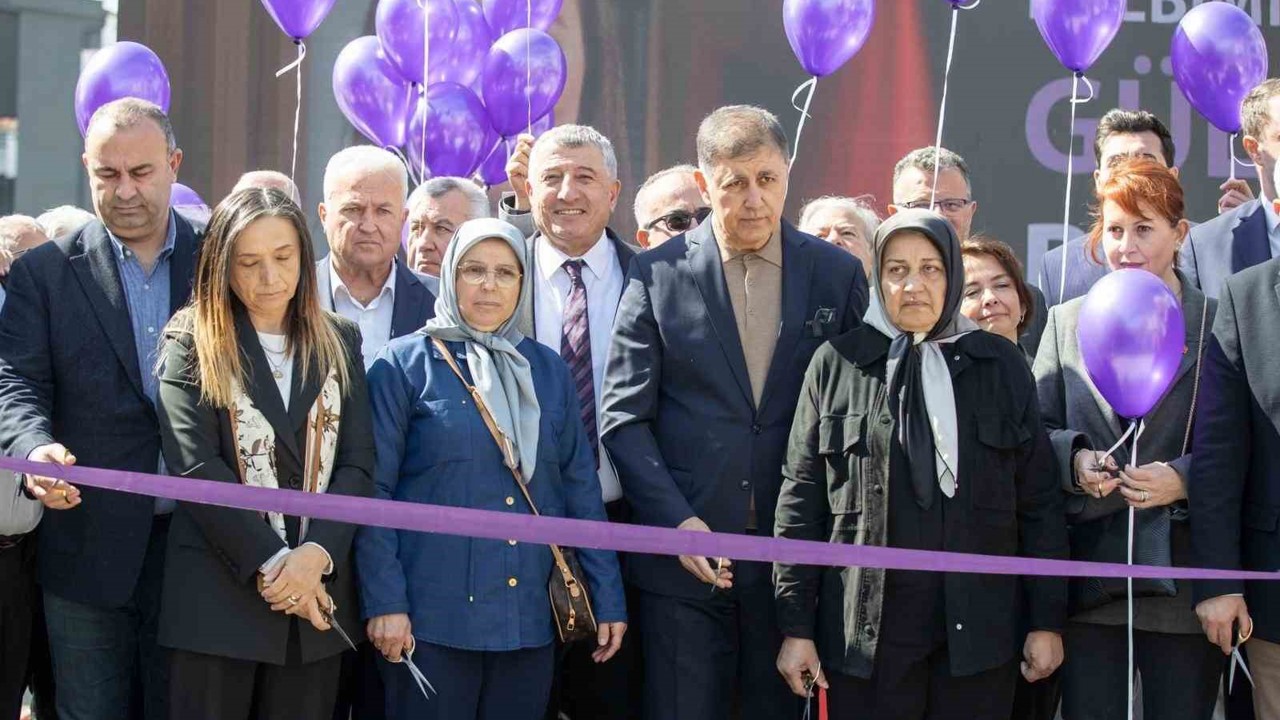 Başkan Cemil Tugay: "Mücadeleyi lafta değil, gerçekte yapmak gerekir"
