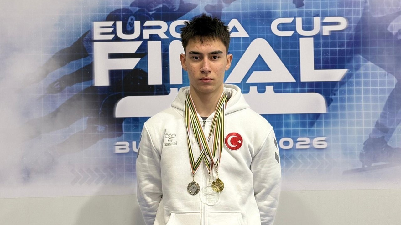 Sekmen’den şampiyona kutlama
