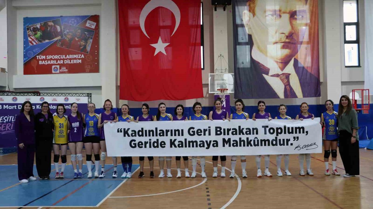 Maltepe’de filede anlamlı turnuva: kadınlar adına manşet attılar
