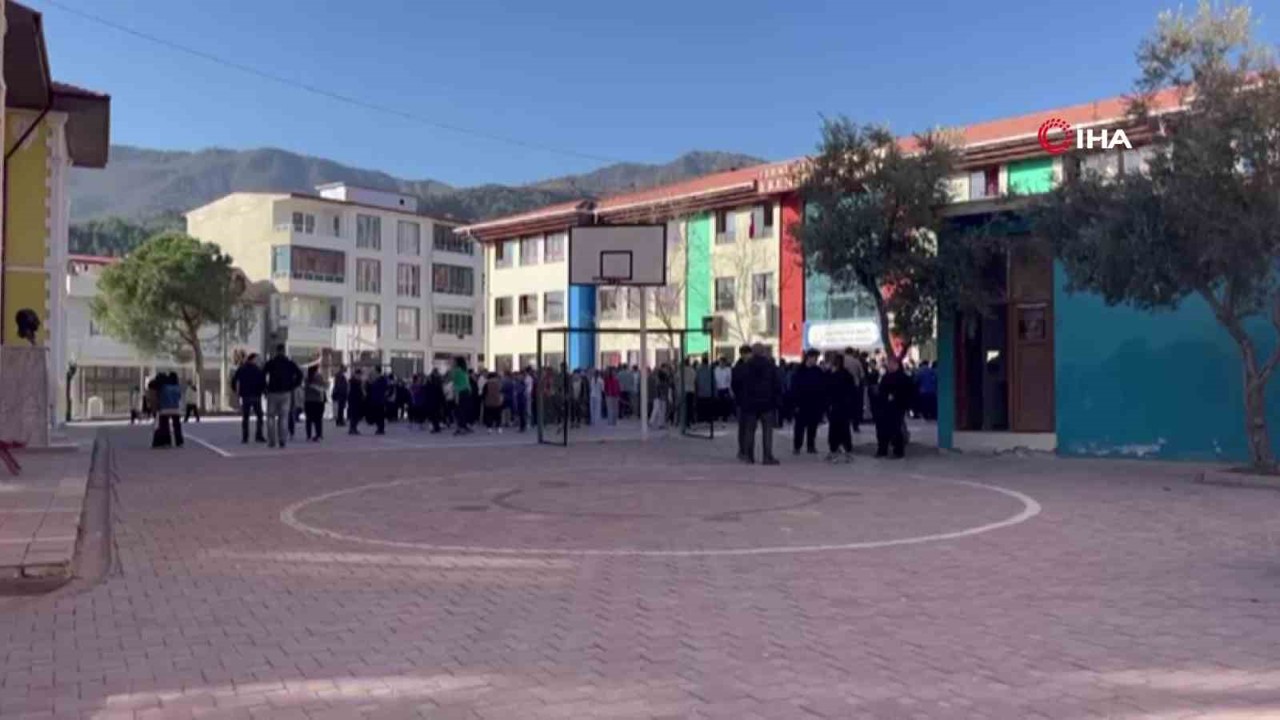 Denizli’de korkutan deprem
