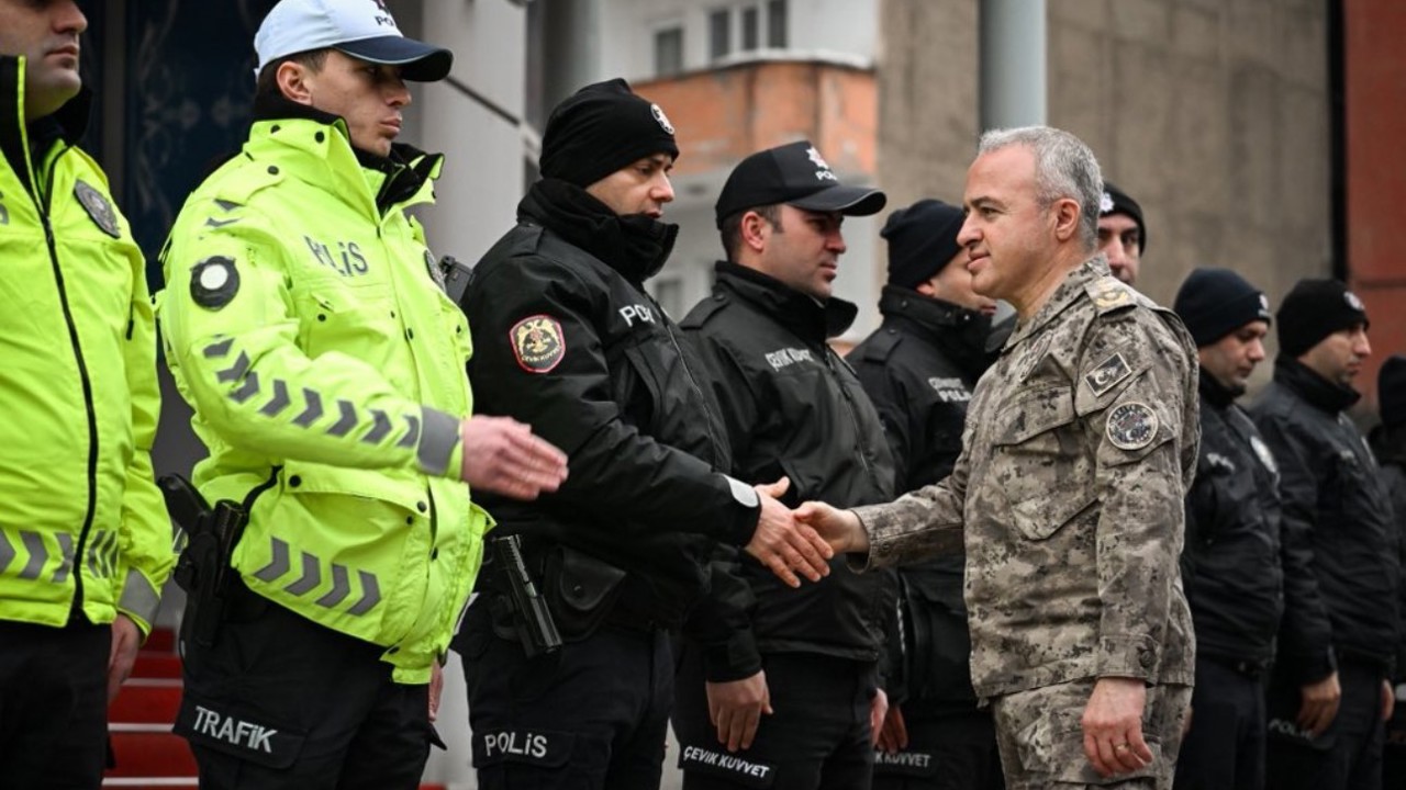 Müdür Ayata güvenlik güçleriyle iftarda buluştu
