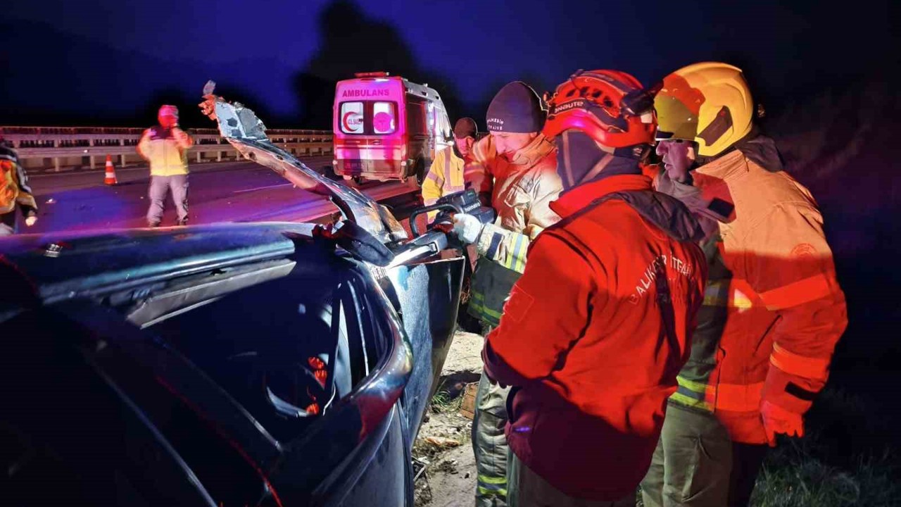 Susurluk’ta otoyolda feci kaza: 1 kişi hayatını kaybetti
