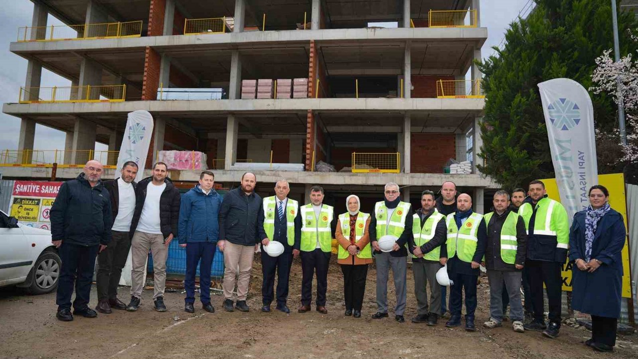 DTSO yeni binasını incelediler
