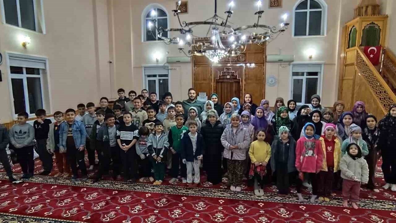 Çocuklar bu projeyle teravihe koşuyor
