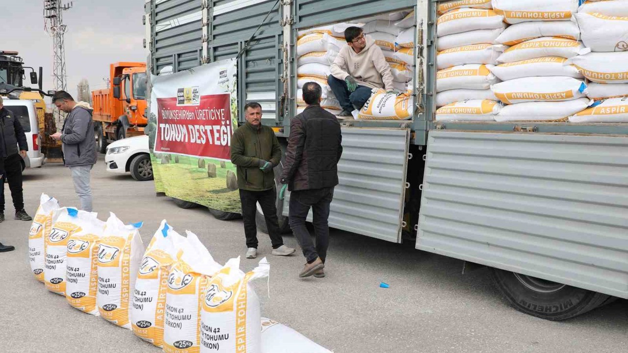 Başkan Altay: "Yüzde 50 hibeli aspir tohumu desteğimiz çiftçimiz için bereketli olsun"
