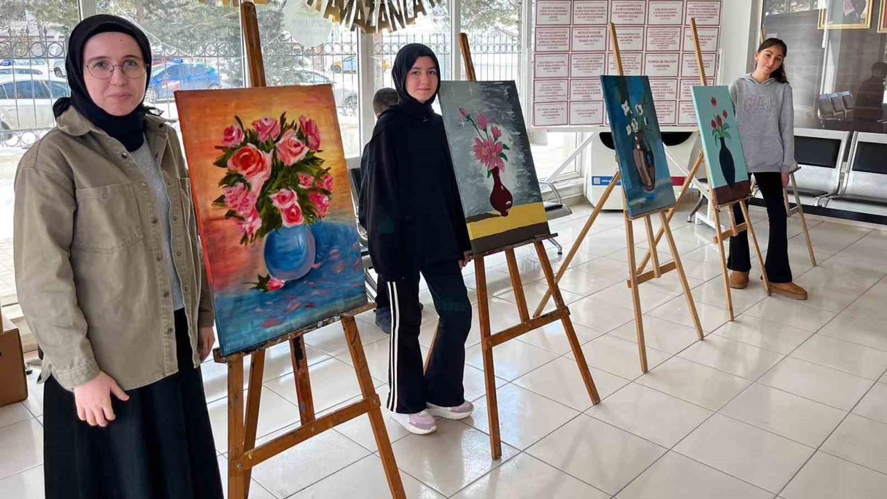 Öğrencilerin ’Kadınlar Günü’ sergisi açıldı
