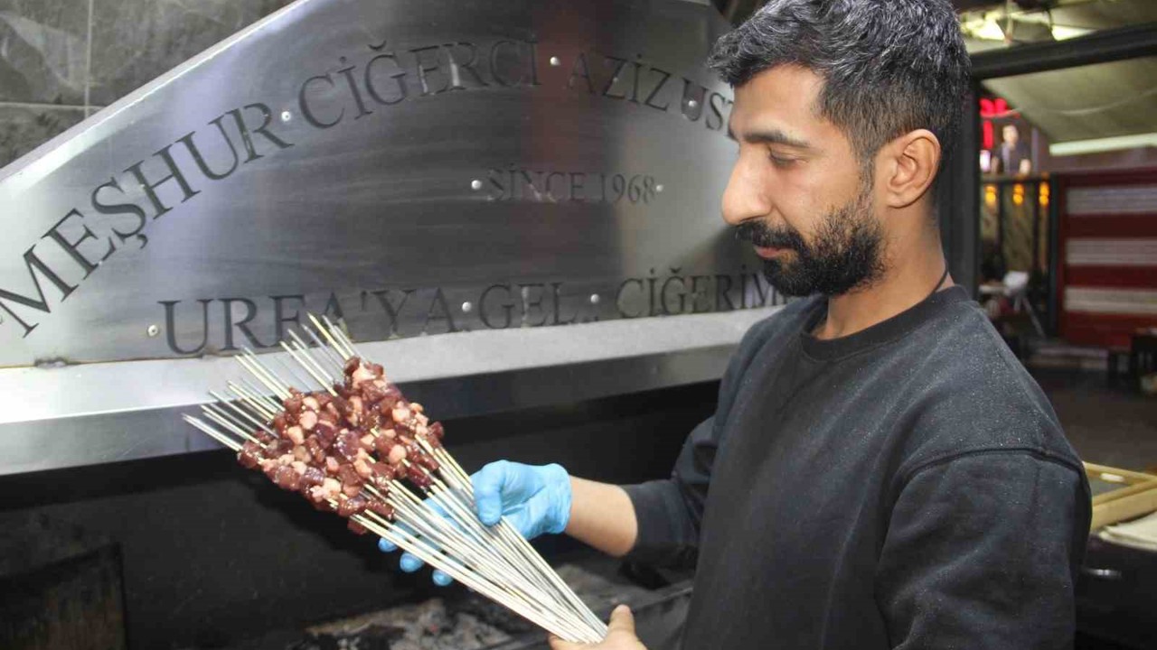 Şanlıurfa’da sahur vakti ciğer keyfi
