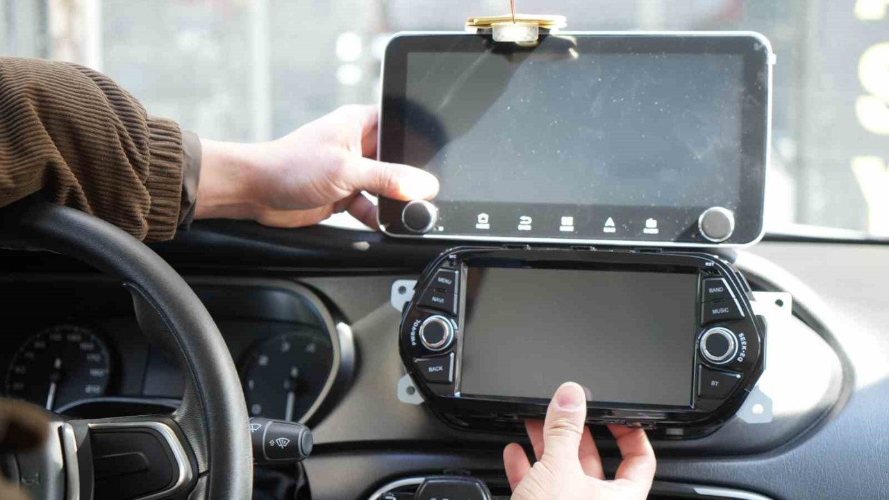 Multimedya ekran işleri düşürdü, APP plaka ise artırdı
