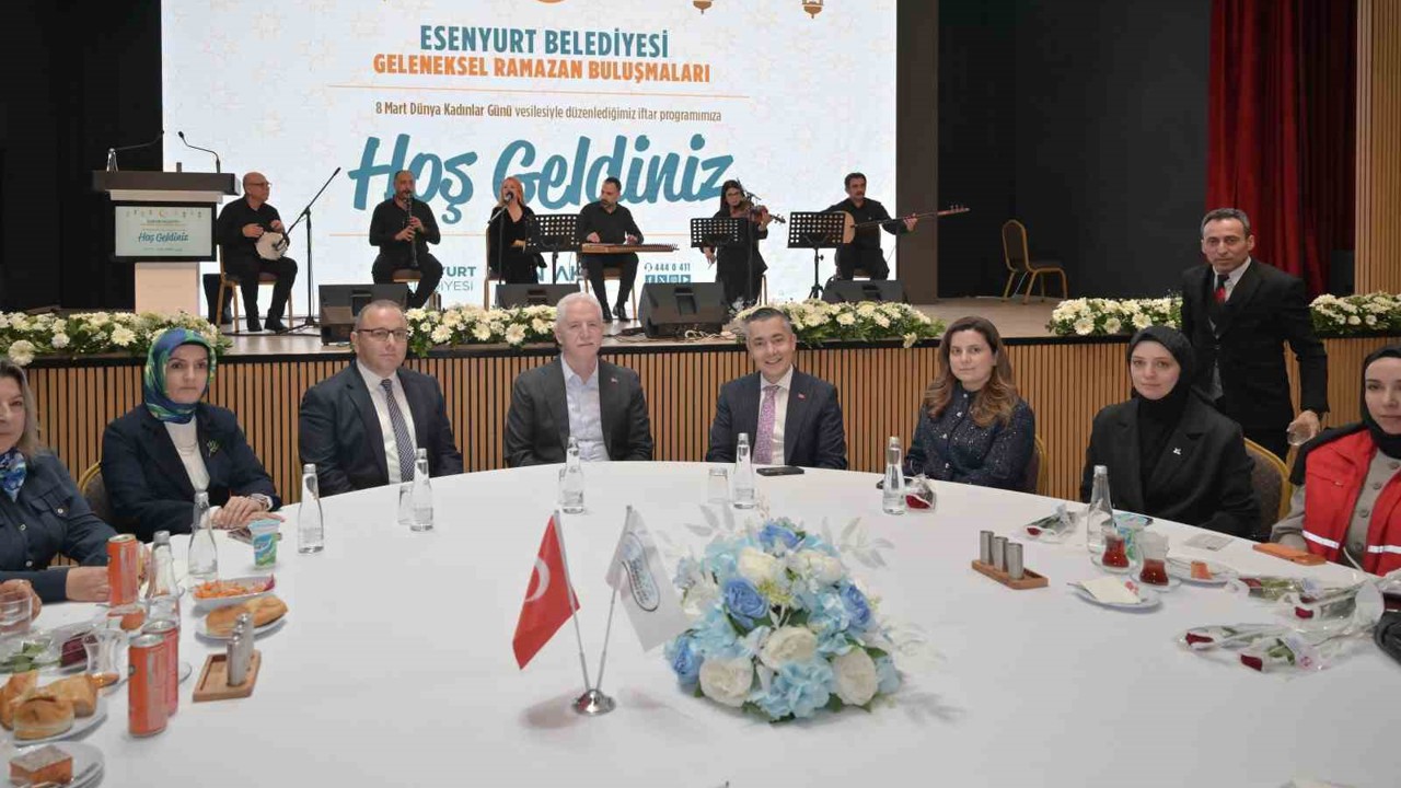 Esenyurt Belediyesi Başkan Vekili Can Aksoy: "24 farklı merkezimizde yaklaşık 20 bin kadınımıza eğitim vermiş durumdayız"
