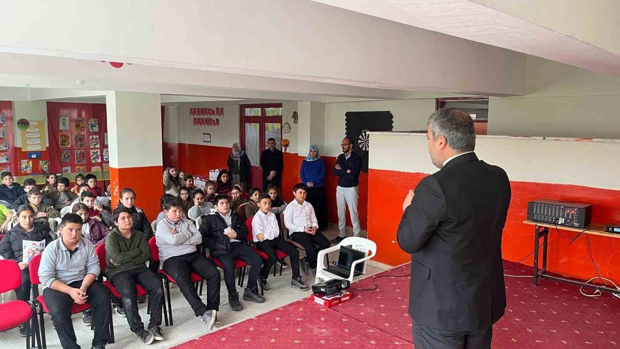 Seyitgazi’de "Cami ve Hayat" konulu Değerler Eğitimi seminerleri devam ediyor
