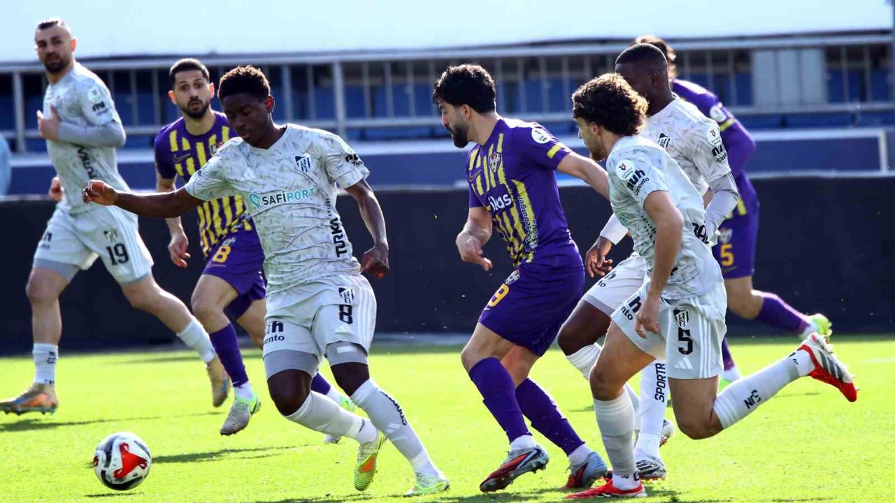 Trendyol Süper Lig: Eyüpspor: 0 - Kocaelispor: 1 (Maç devam ediyor)
