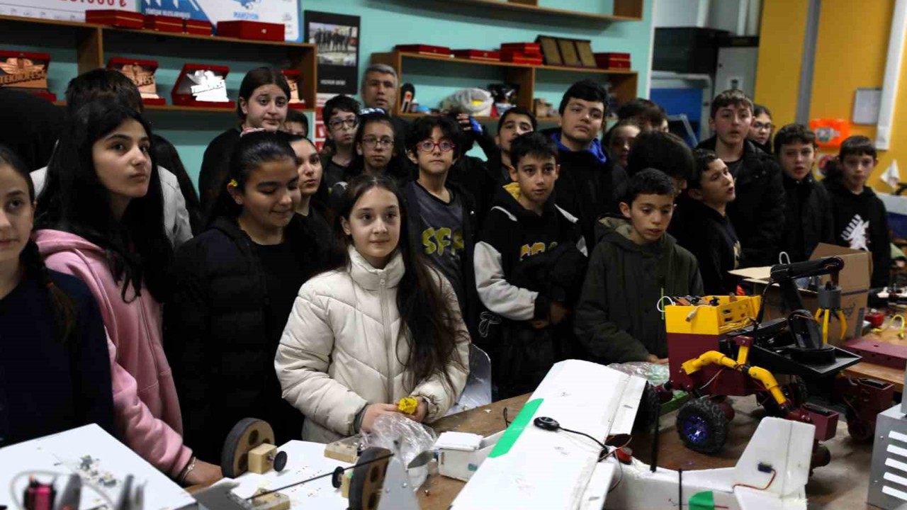 Ortaokul öğrencileri üniversite ortamını yakından tanıdı
