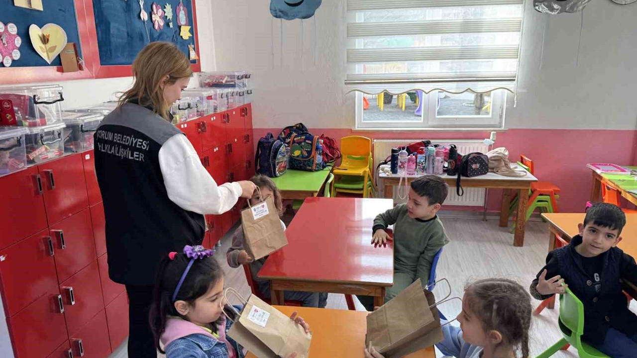 Çorum Belediyesi’nden çocuklara Ramazan ikramı
