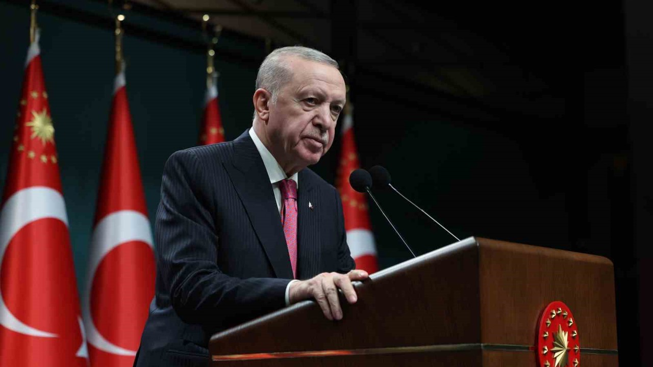 Cumhurbaşkanı Erdoğan: "(İran’ın Türkiye’yi hedef alan füzeleri) Türkiye’nin dostluğunu zora sokacak son derece yanlış ve provakatif adımlar atılmaya devam ediliyor"

