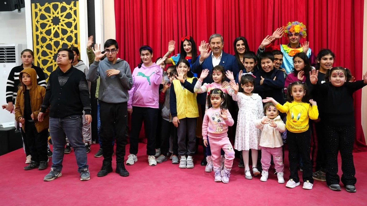 Darende Belediyesi, engelliler ile öksüz ve yetimlere yönelik iftar programı düz