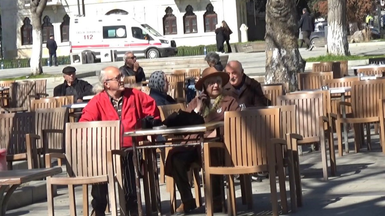 Gençler kaçıyor, emekliler yerleşiyor: Sinop’ta çalışan sayısı, emeklilerin gerisinde kaldı
