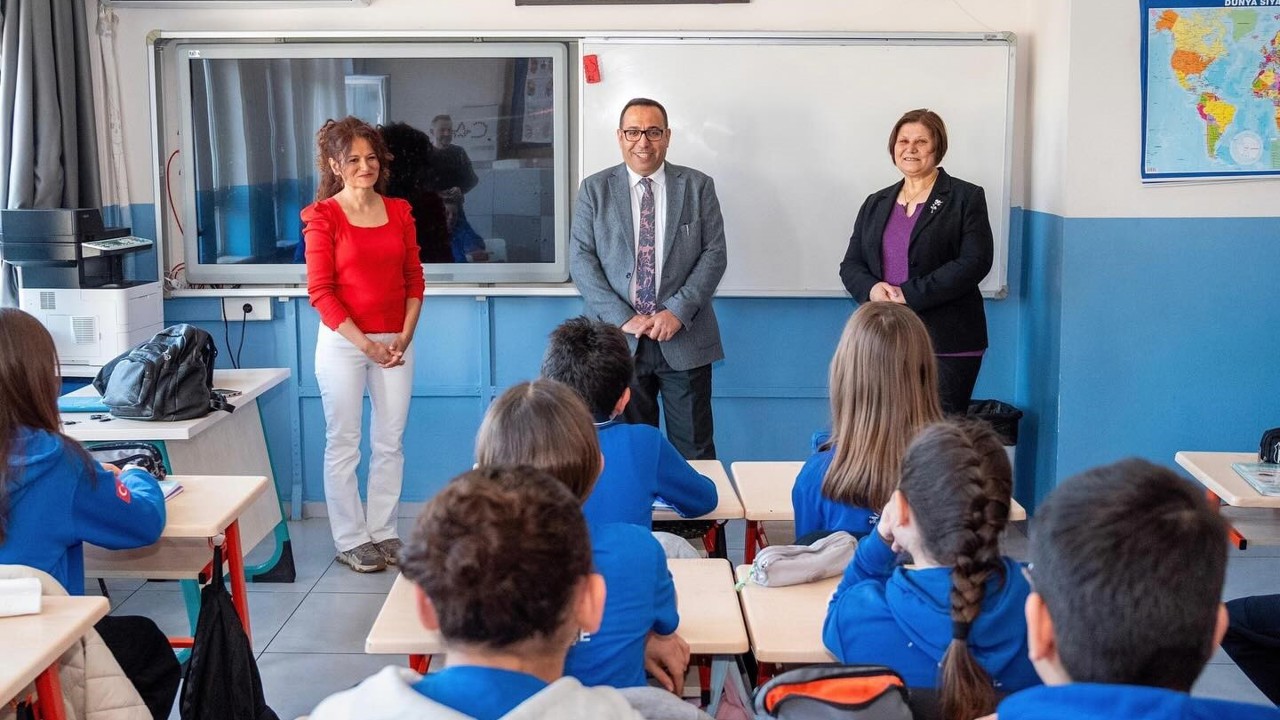 İlçe Milli Eğitim Müdürü Keleş, Şâhidi Ortaokulu’nda öğrenci ve öğretmenlerle buluştu
