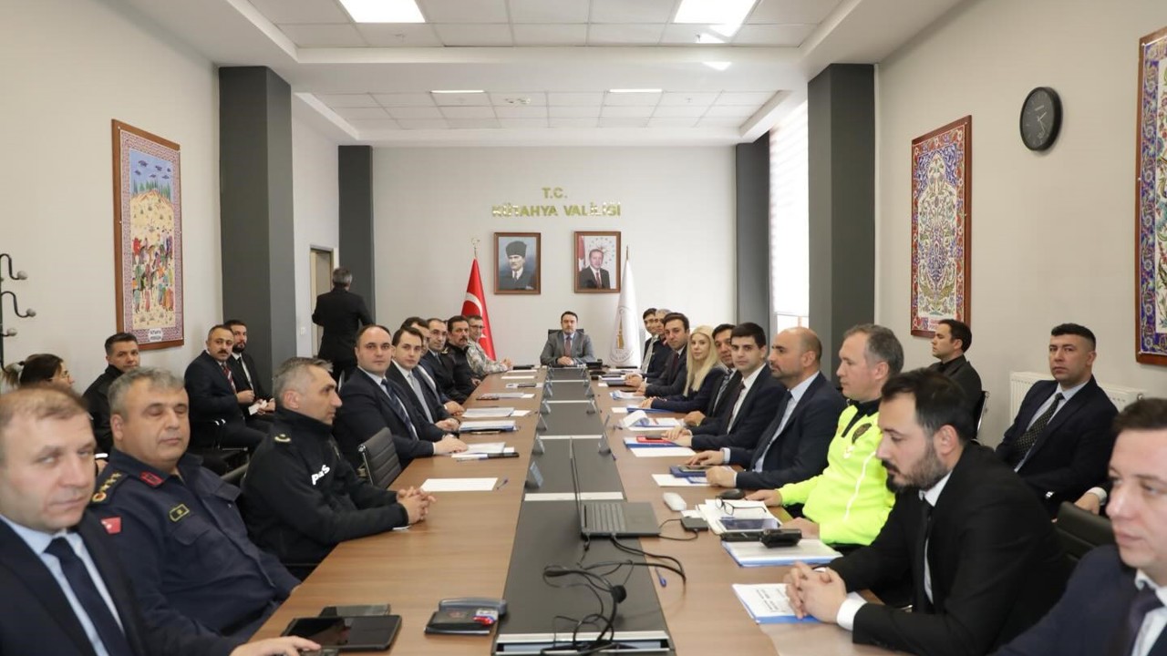 Vali Işın: "Tüm tedbirler titizlikle uygulanmaya devam edecek"
