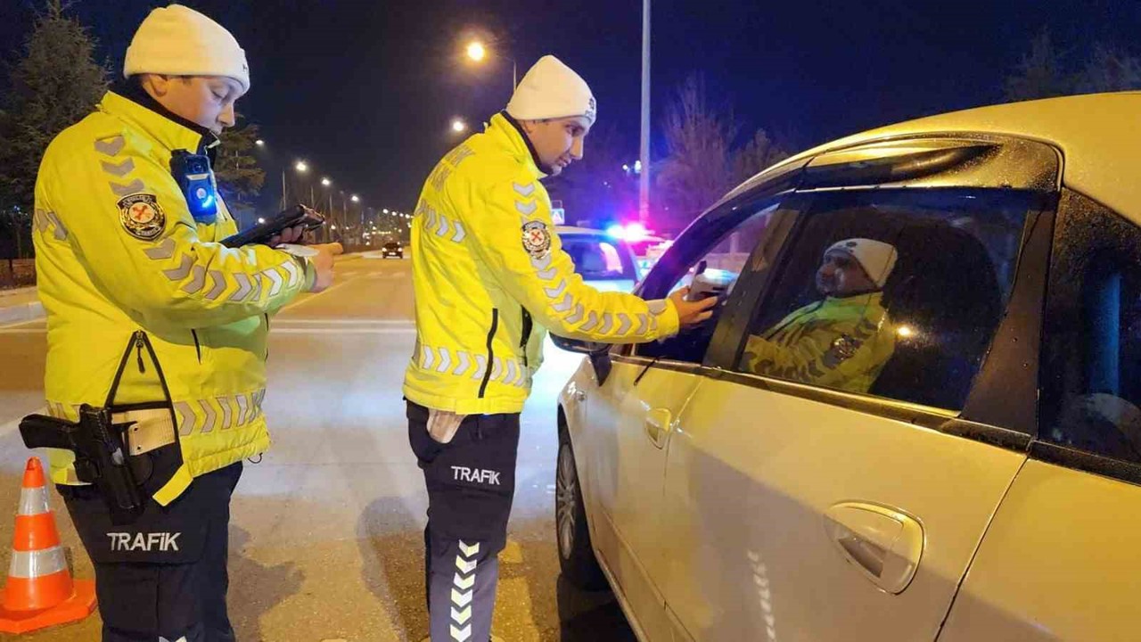 Karaman’da 130 bin adet makaron ele geçirildi: 5 tutuklama
