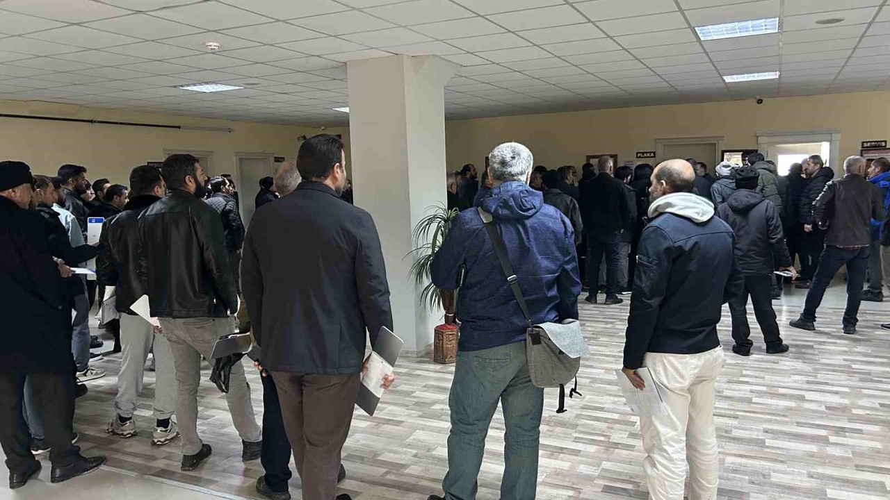 APP plaka değişiminde süre uzatıldı yoğunluk azalmadı
