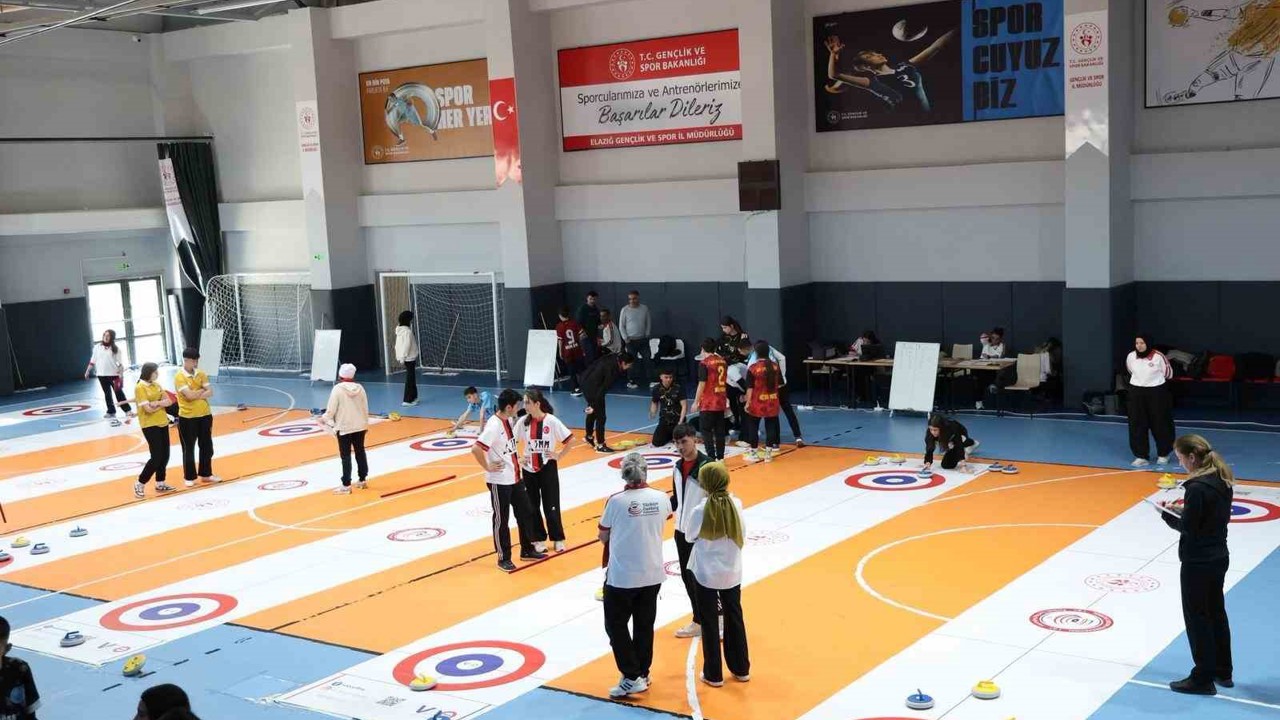 Elazığ, Floor Curling gençler grup müsabakalarına ev sahipliği yaptı
