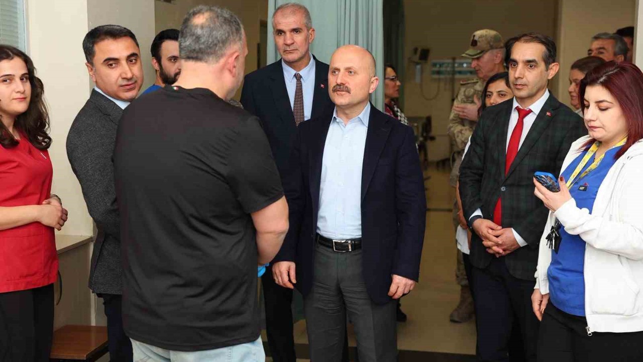 Vali Varol’dan hastalara ziyaret
