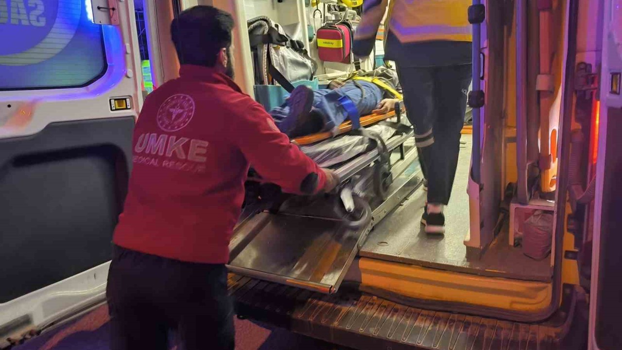 Mardin’de otomobilin çarptığı 3 kişi yaralandı
