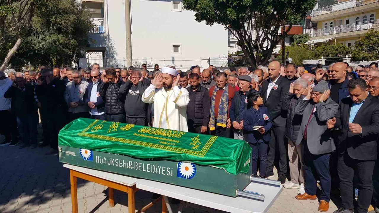 Teknik direktör Engin Fırat son yolculuğuna uğurlandı
