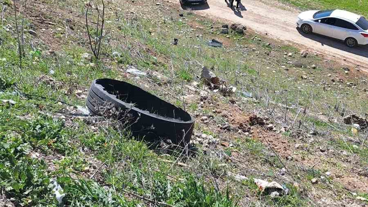 Otomobil uçuruma yuvarlandı, sürücüyü itfaiye kurtardı
