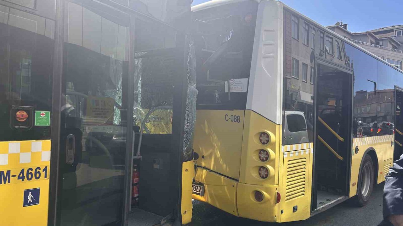 Ataşehir’de İETT otobüsleri çarpıştı: 1 yaralı
