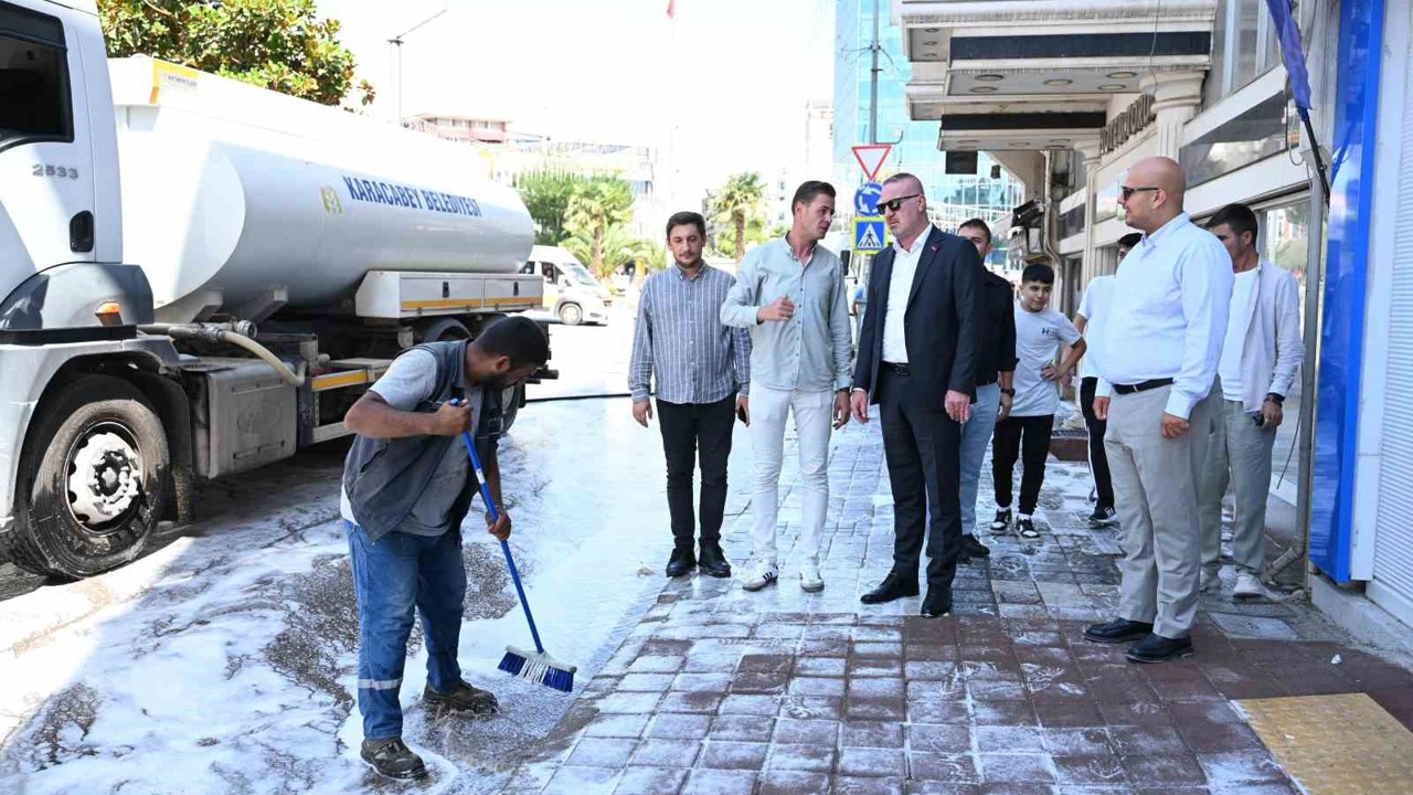 Karacabey Belediyesi’nden 2025’te yoğun temizlik mesaisi
