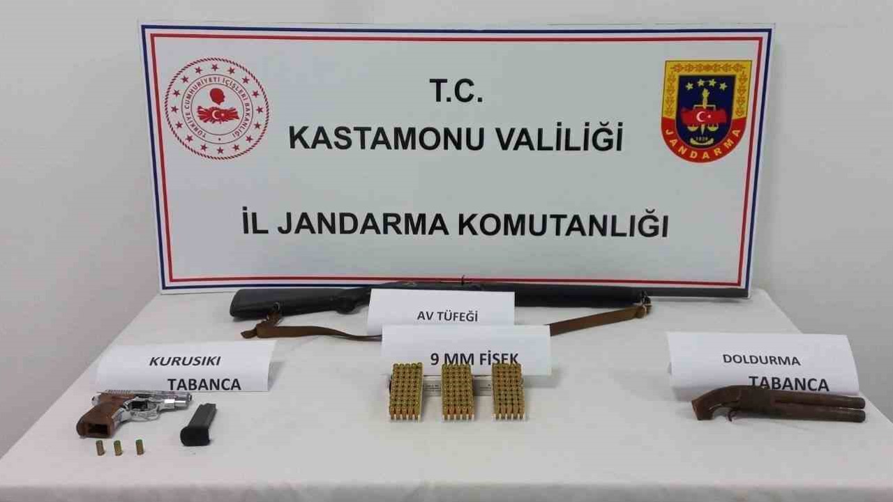 Kastamonu’da 4 adet silah ele geçirildi
