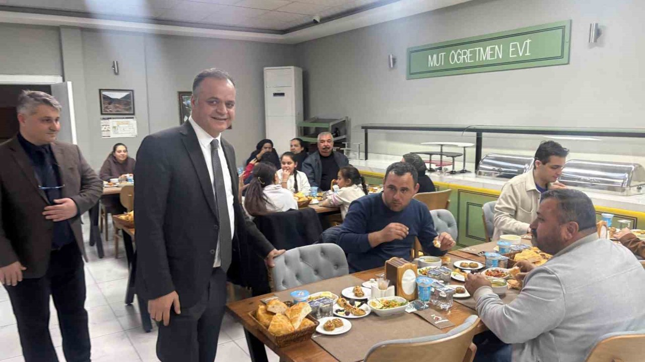 Kaymakam Çelikkol Roman vatandaşlarla iftar sofrasında buluştu
