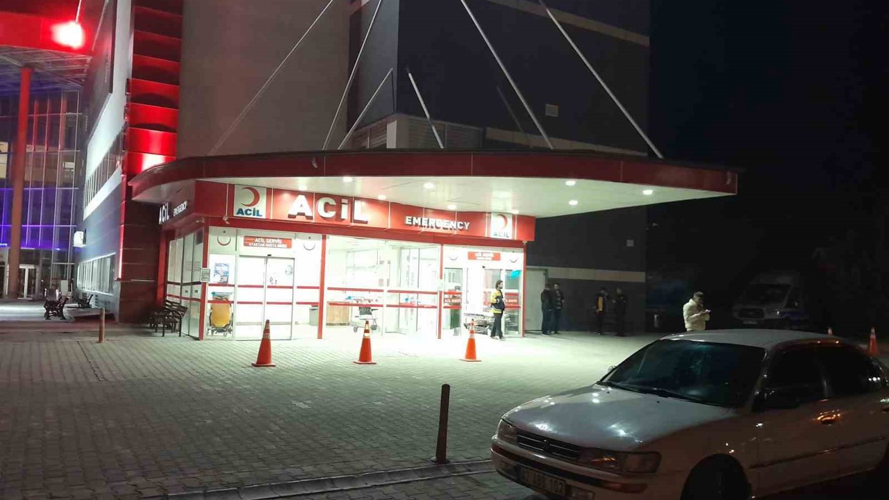 Karapınar’da karşıdan karşıya geçen yayaya çekici çarptı
