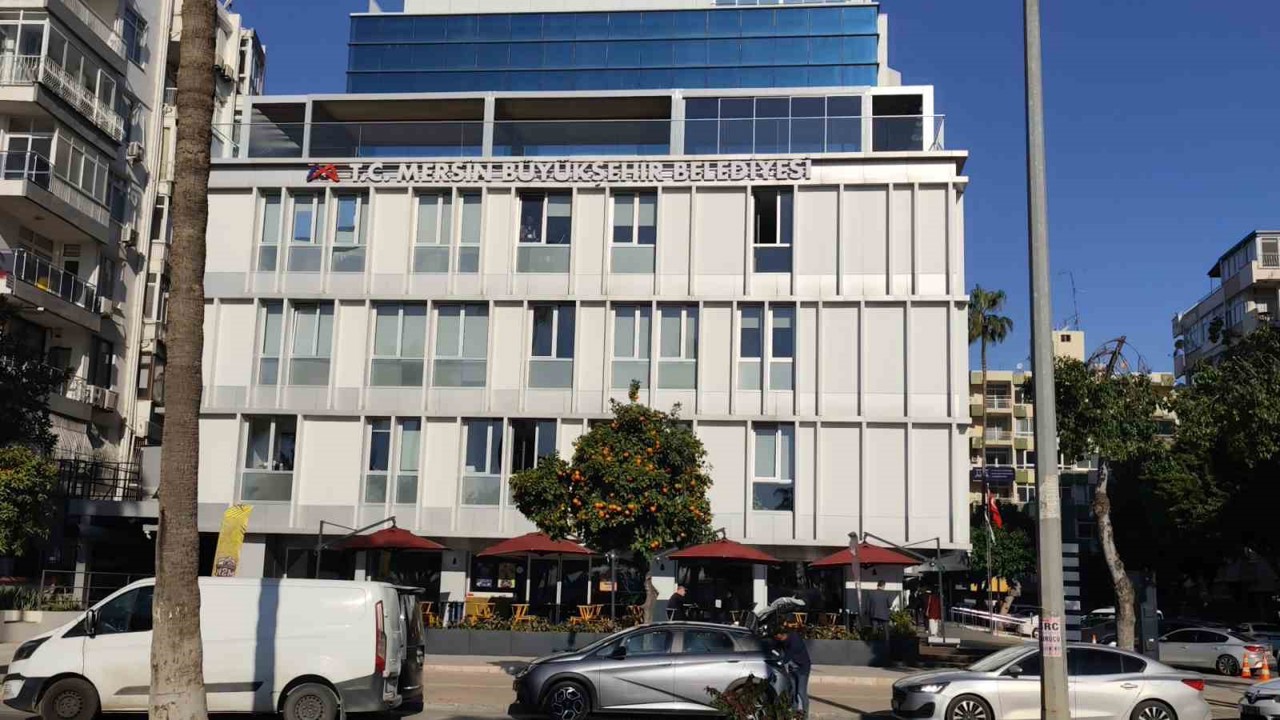 Mersin Büyükşehir Belediyesi’ne operasyon: Gözaltılar var
