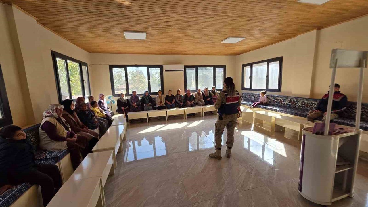 Jandarma ekipleri KADES uygulamasını tanıttı
