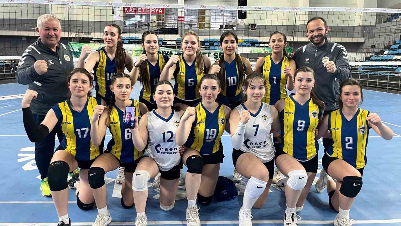 Düzce 1907 SK voleybol takımı finalde
