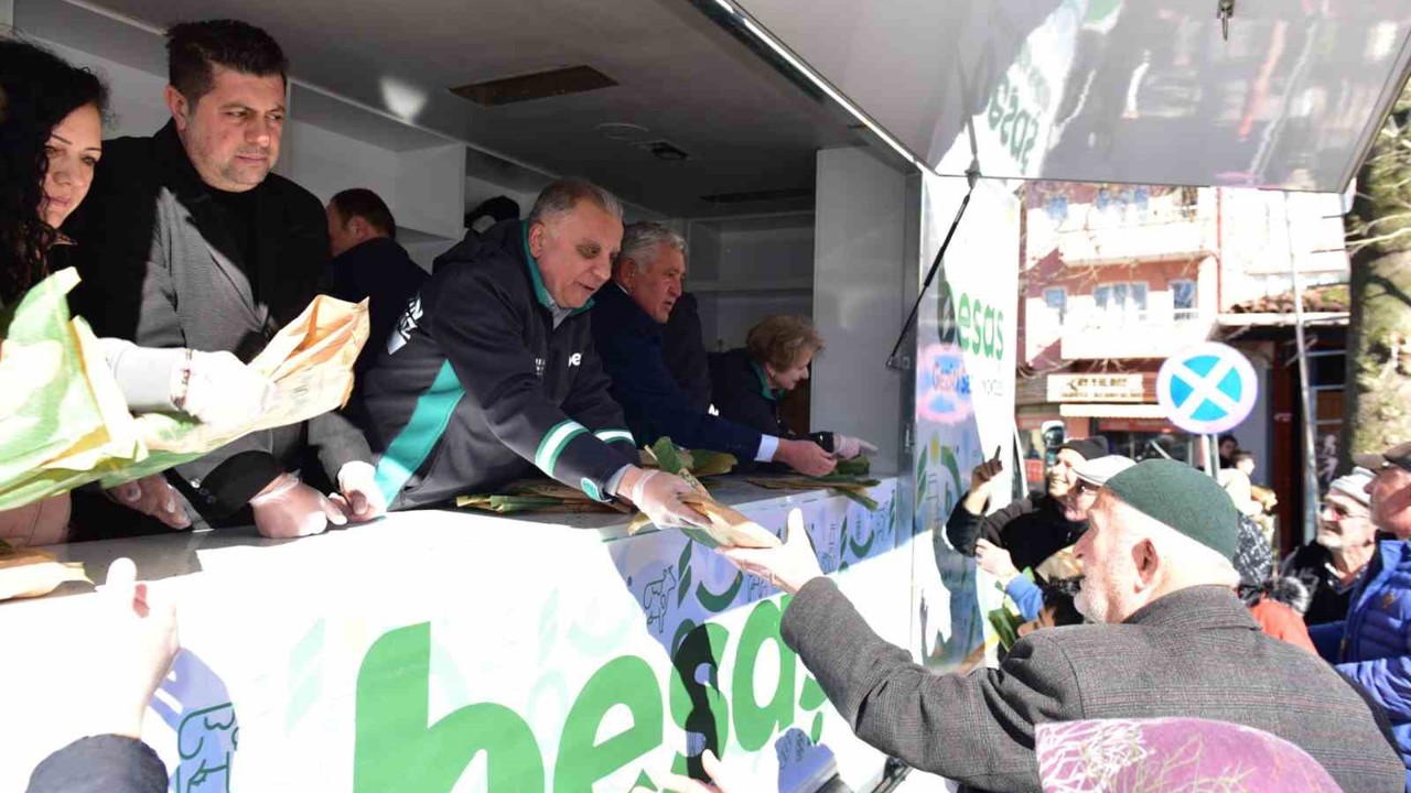 Yenişehir’de bugün pideler Büyükşehir’den
