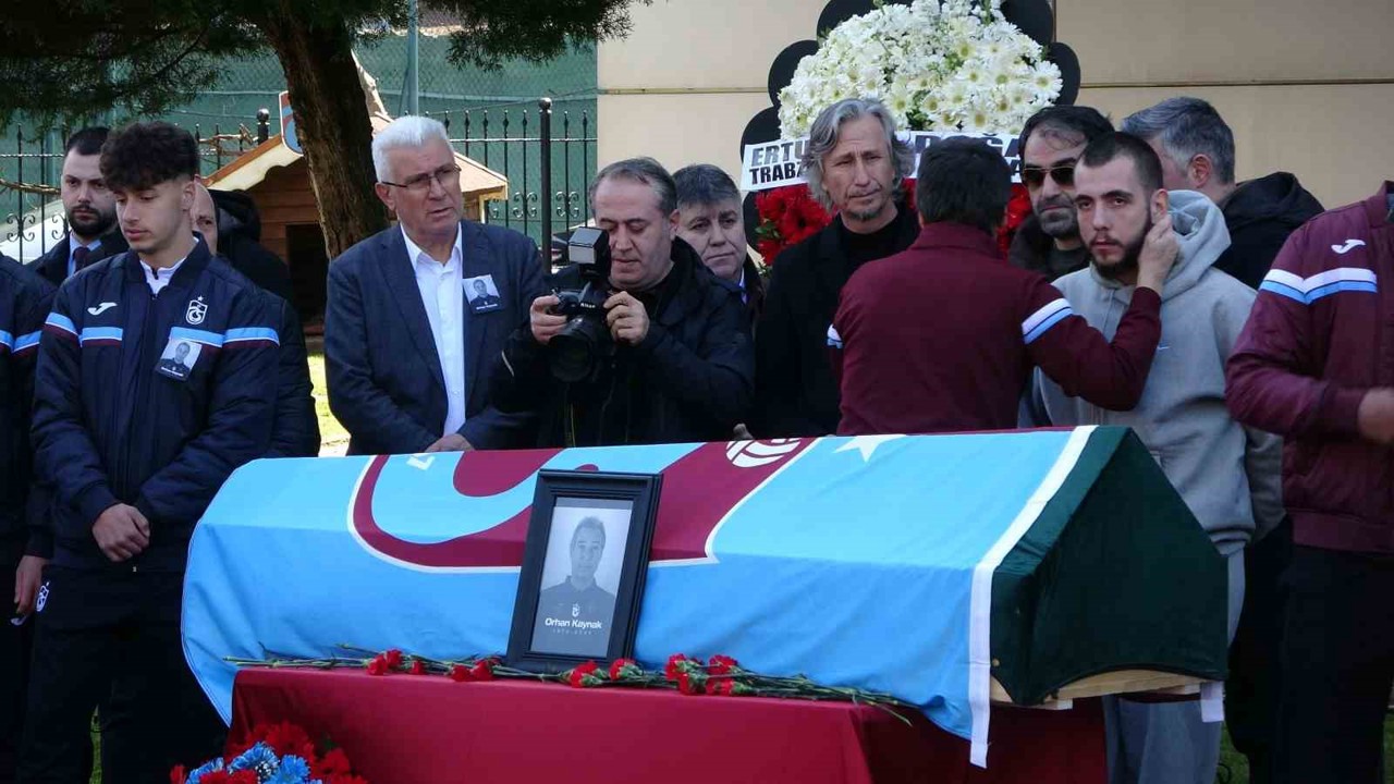 Trabzonspor’da, Orhan Kaynak için tören düzenlendi
