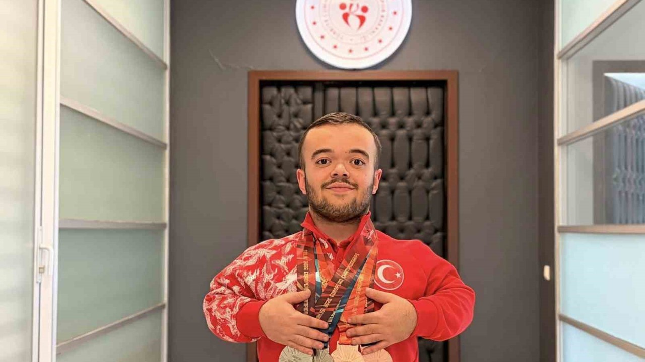 Avrupa ikincisi sporcuya görkemli karşılama
