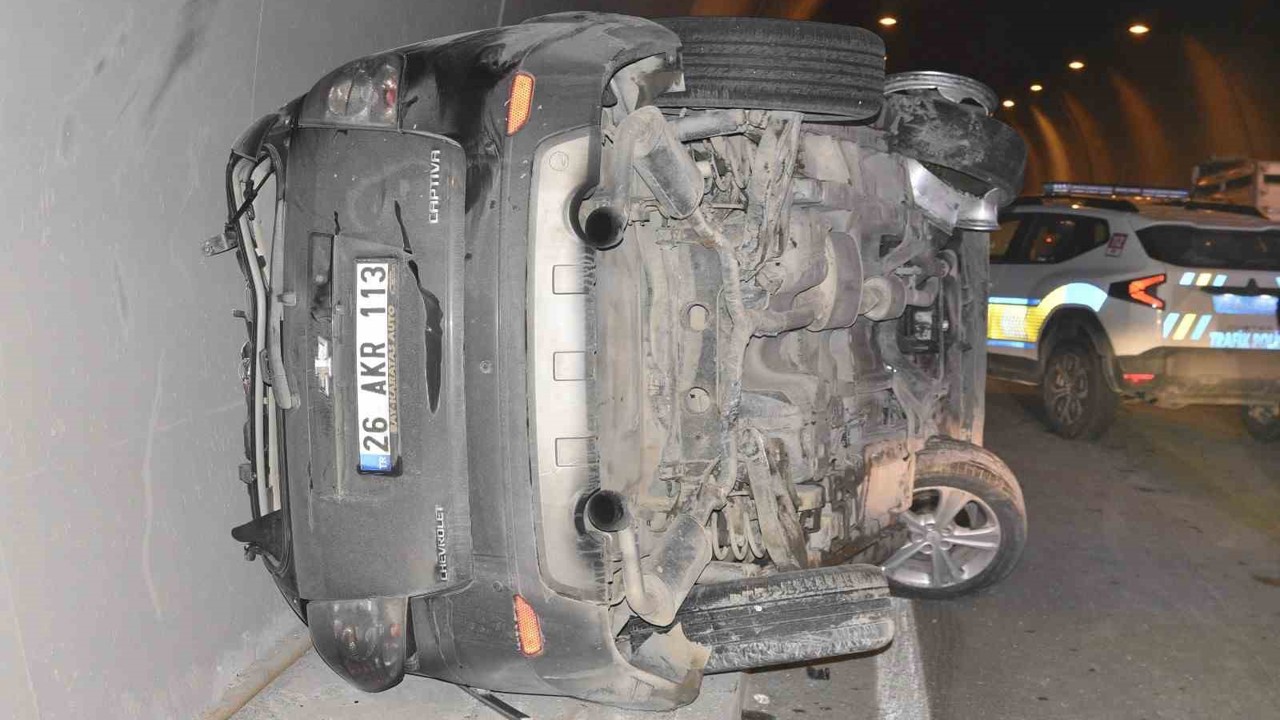 Tünelde kaza, 2 kişi yaralandı
