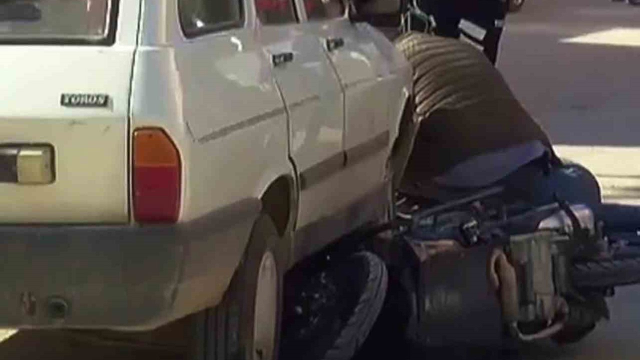 Otomobil ile motosiklet çarpıştı: 1 yaralı
