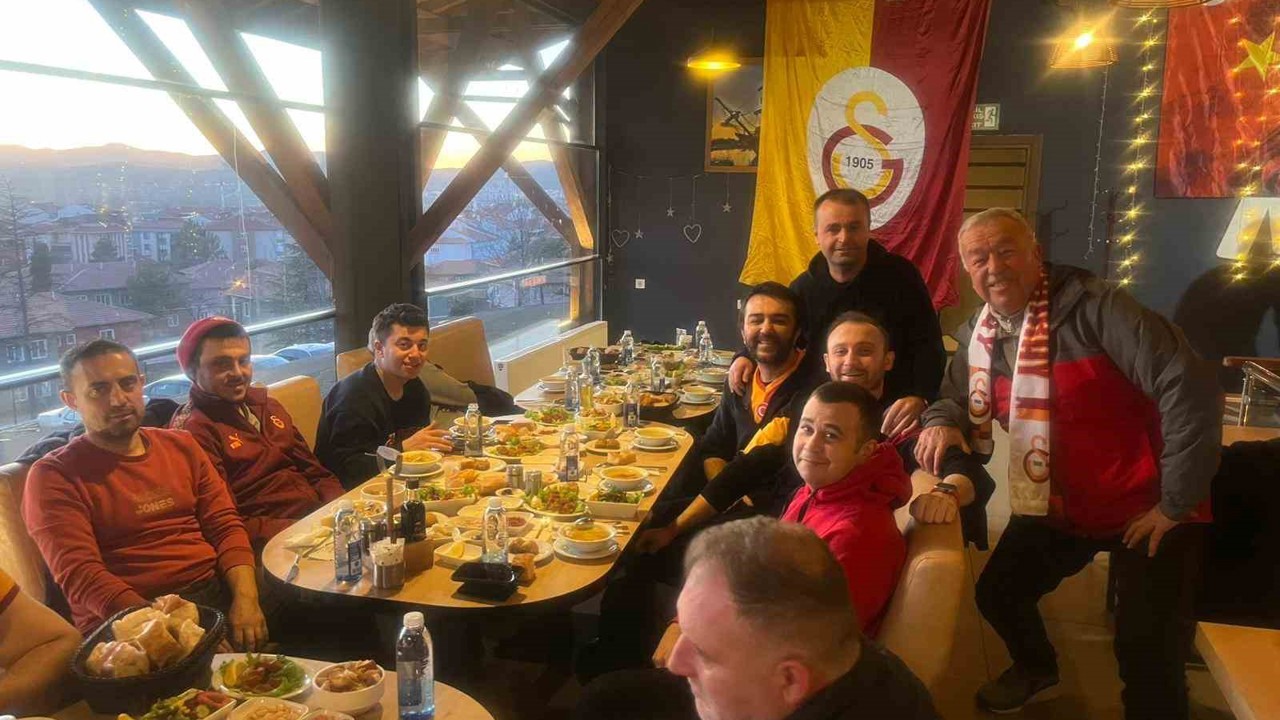 Tavşanlı Galatasaraylılar Derneği üyeleri iftarda buluştu
