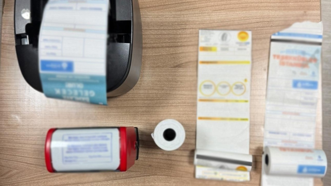 İstanbul’da yabancılara sahte belge düzenleyen şebeke çökertildi: 13 gözaltı
