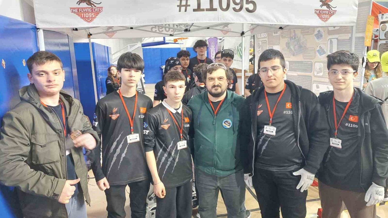 Gebze’nin Robotik Takımları Turknet’in Gigafiber’i ile desteklediği FRC’de
