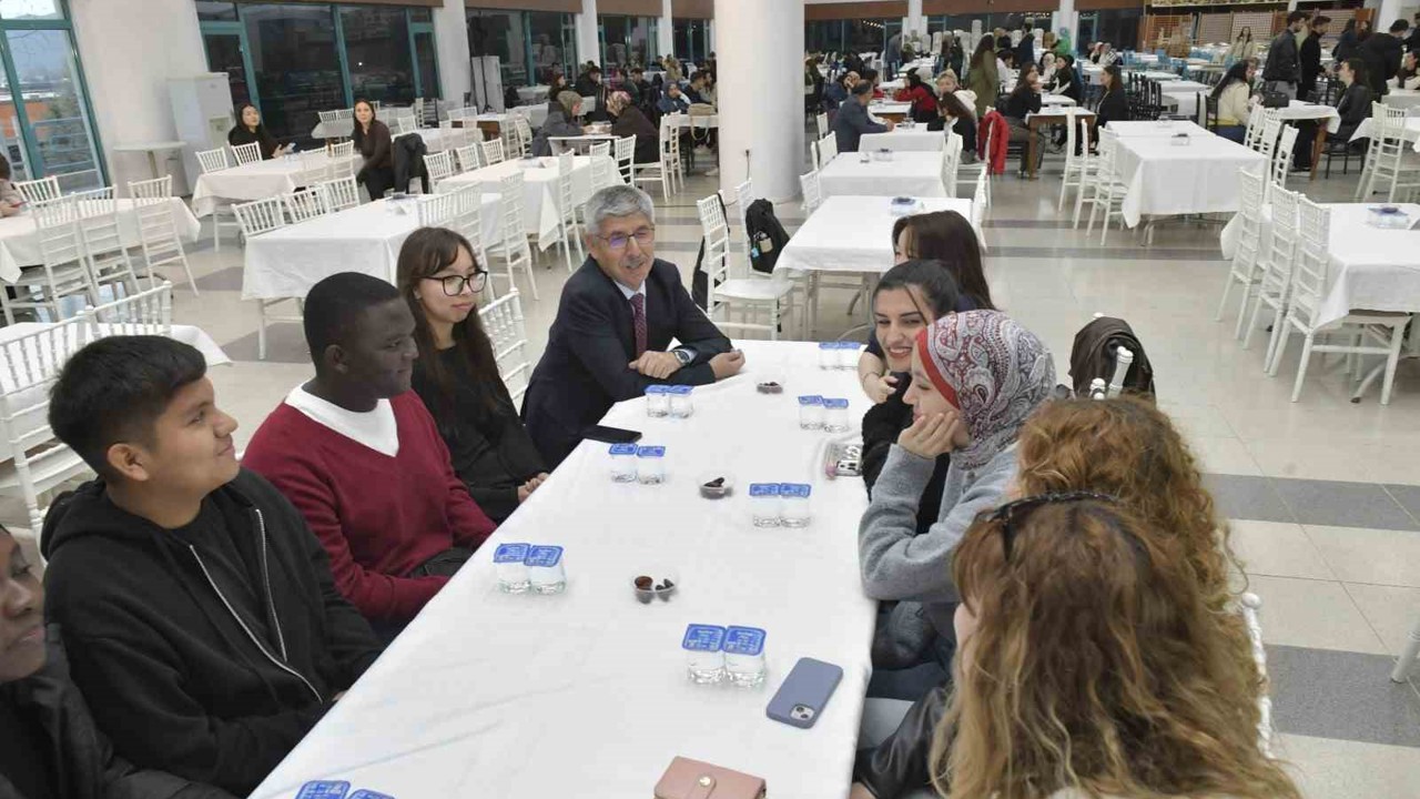 MSKÜ’de öğrenciler ve personel iftar sofrasında bir araya geldi
